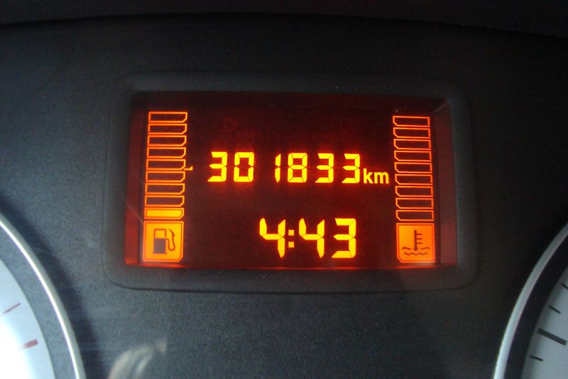Dacia Logan (2009) 1.5 DCi - fotka 42 z 44