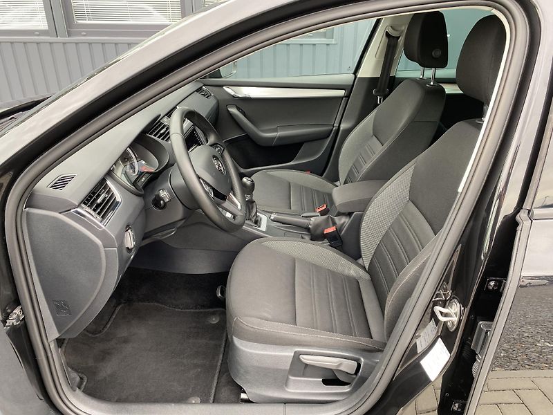 Škoda Octavia 1.4 TSI 110kW - 1xMAJ. - NAVI - fotka 15 z 45