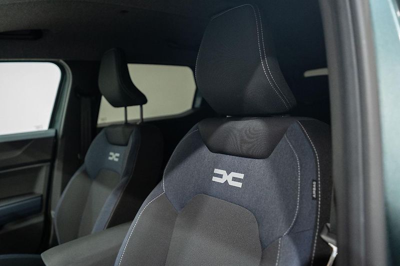Dacia Duster 1.0 TCe ECO-G LPG 67 kW - fotka 8 z 38