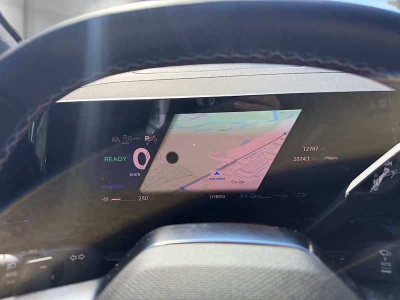 Renault Rafale atelier Alpine E-Tech 300 - fotka 17 z 25