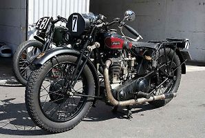 Motocykly Imperia se v Německu vyráběly deset let. Velké úspěchy slavily zejména při silničních závodech. Na snímku je Imperia H 500 Sport na Oldtimer festivalu Nürburgring 2007.