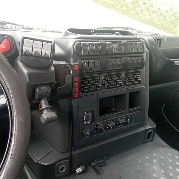 Iveco Trakker (2012) 410 kontejner 6x4 - fotka 19 z 23