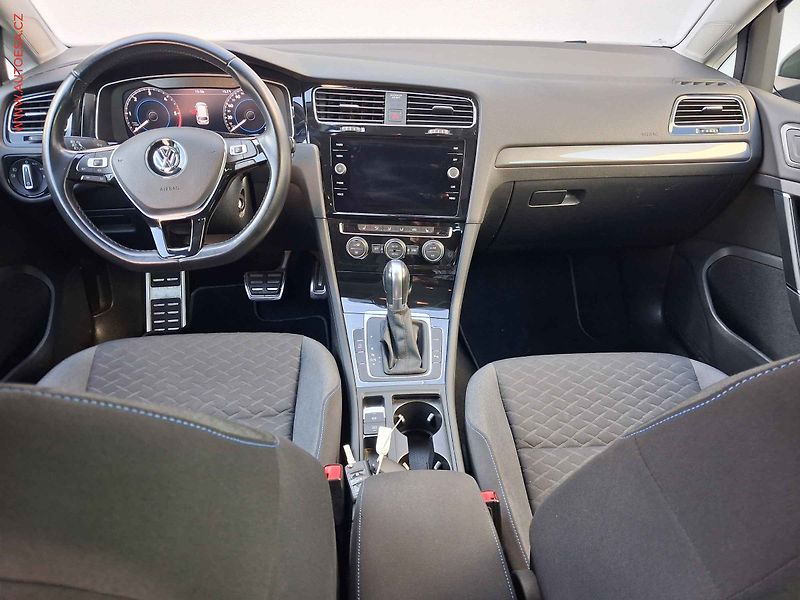 Volkswagen Golf (2019) 2.0 TDi, Join, DSG, LED - fotka 8 z 19