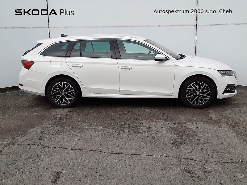 Škoda Octavia COMBI STYLE PLUS 2.0TDI 85KW 7 - fotka 8 z 20