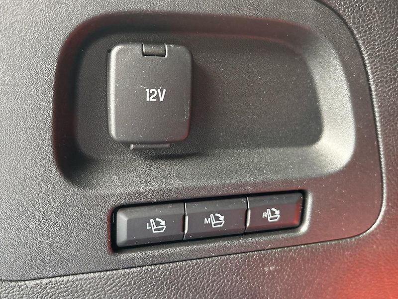 Ford S-MAX (2016) 2.0 TDCi Titanium EAT6 4x4 - fotka 26 z 49