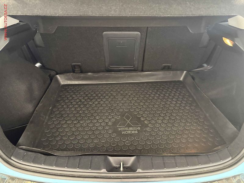 Mitsubishi ASX (2011) 1.8Di-D 4x4, ČR, Xenon - fotka 7 z 14