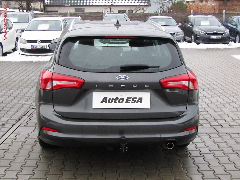 Ford Focus (2019) 1.0 EB, 1.maj,ČR, AT, navi - fotka 5 z 21