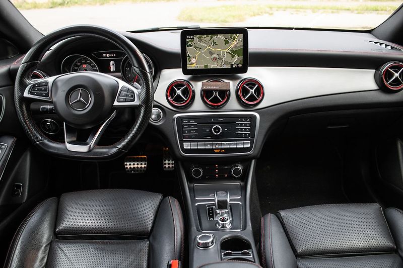 Mercedes-Benz CLA - fotka 11 z 35