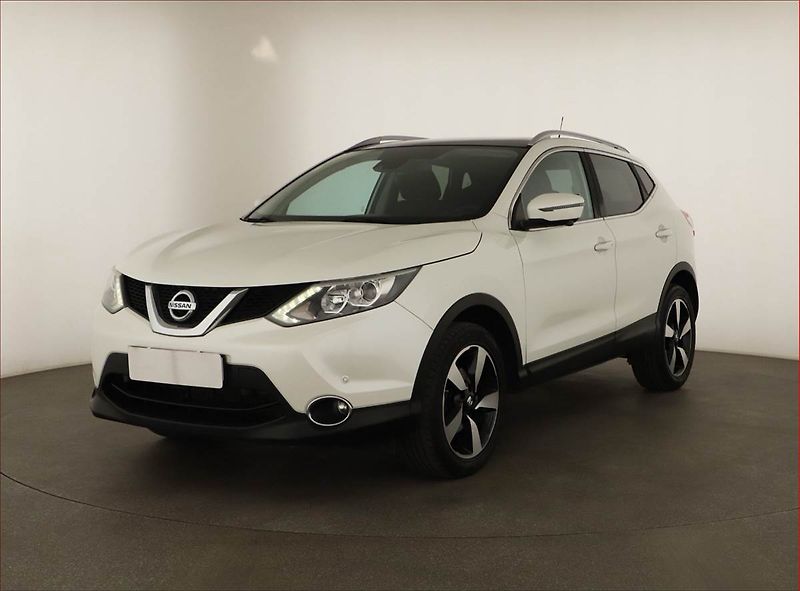 Nissan Qashqai (2015) 1.2 DIG-T, Navi, Tempomat - fotka 2 z 16