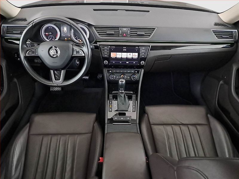 Škoda Superb (2016) Laurin&Klement 2.0 TDI 4x4 - fotka 8 z 22