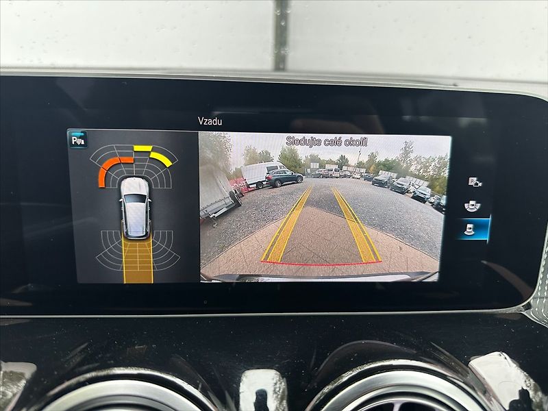 Mercedes-Benz GLB 2,0 200d 110kW, navi, kamera - fotka 28 z 43