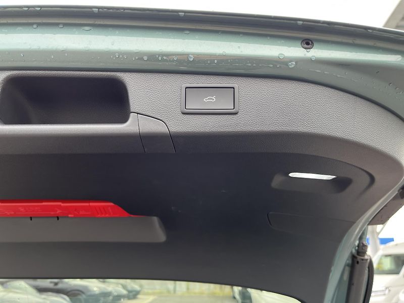 Volkswagen Passat (2026) R-Line 2,0 TDI 110 kW  DSG - fotka 26 z 27