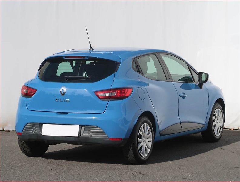 Renault Clio (2015) 1.2 16V, nová STK, jezdí dobře - fotka 5 z 16