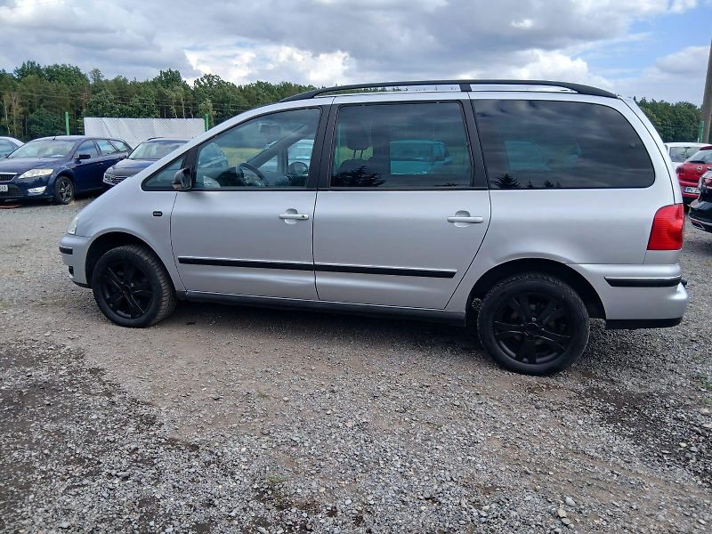 Volkswagen Sharan 2.0 TDI, ALU, 7 míst - fotka 17 z 34