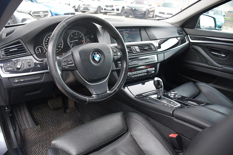 BMW Řada 5 530d xDrive ČR 2xKOLA - fotka 10 z 47