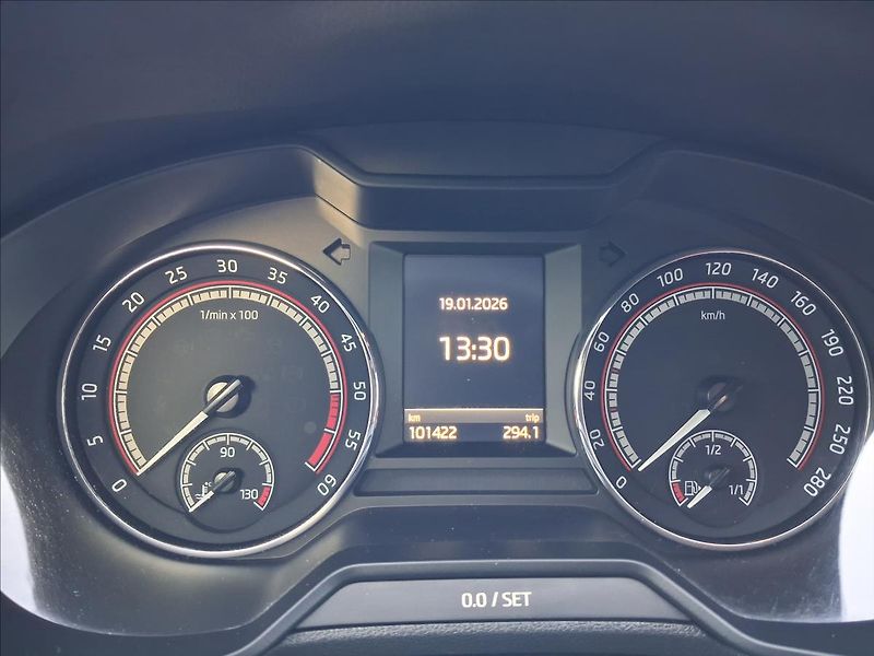 Škoda Octavia 2,0 RS, 4x4, DSG - fotka 12 z 14