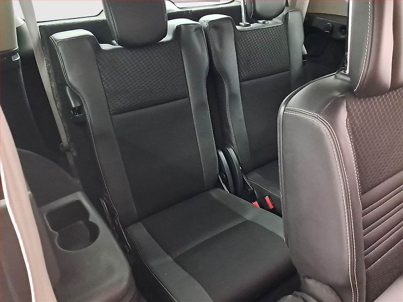 Renault Grand Scénic (2014) 2.0 dCi, Automat, 7 míst, Navi - fotka 19 z 19