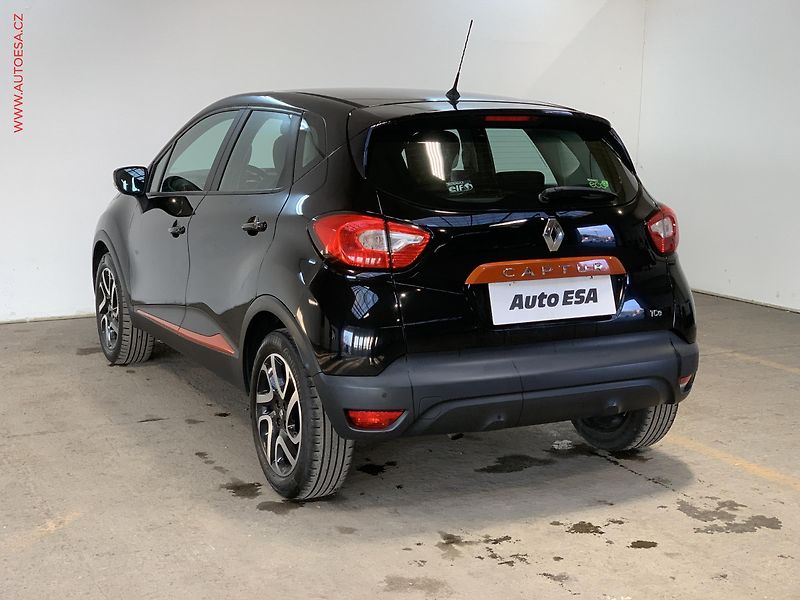 Renault Captur (2013) 0.9 TCe, Navi, park.čidla - fotka 4 z 18