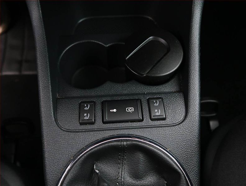 Škoda Roomster (2012) 1.2 TSI, Serv.kniha - fotka 17 z 19