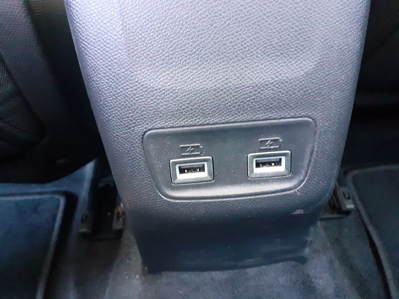 Peugeot 208 (2023) ELEKTRO 100Kw NAVIGACE - fotka 29 z 39
