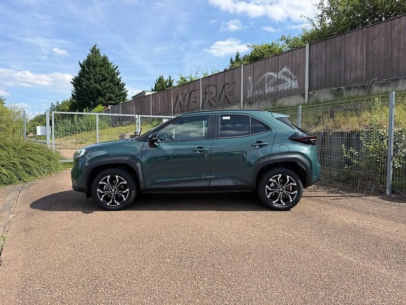 Toyota Yaris Cross Style skladový vůz+ zimní komp - fotka 5 z 12