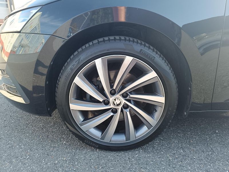 Škoda Octavia (2021) 2,0TSI DSG STYLE 4x4 | ZÁRUKA - fotka 22 z 26