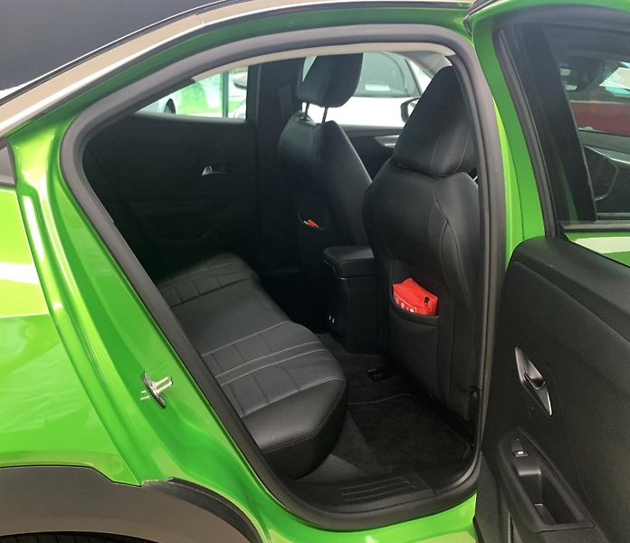 Opel Mokka E, Ultimate, 100 kW - fotka 13 z 32