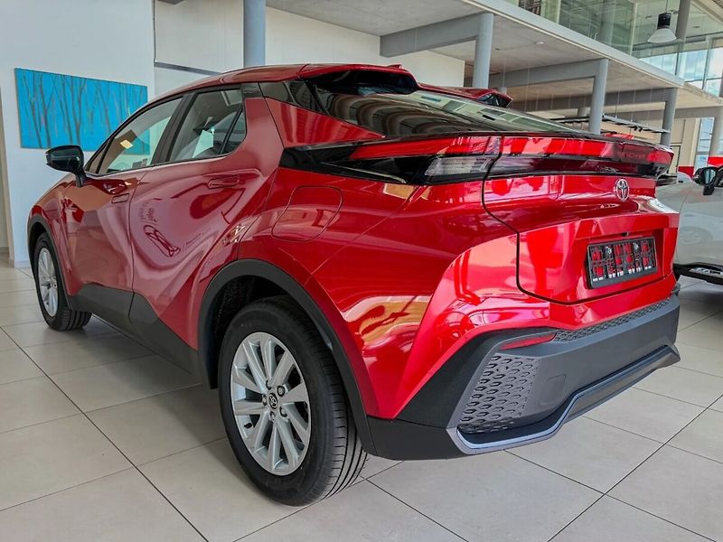 Toyota C-HR Comfort 1,8 Hybrid 140 - fotka 5 z 7