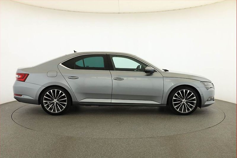 Škoda Superb (2017) 2.0 TDI, 4X4, Automat - fotka 6 z 21