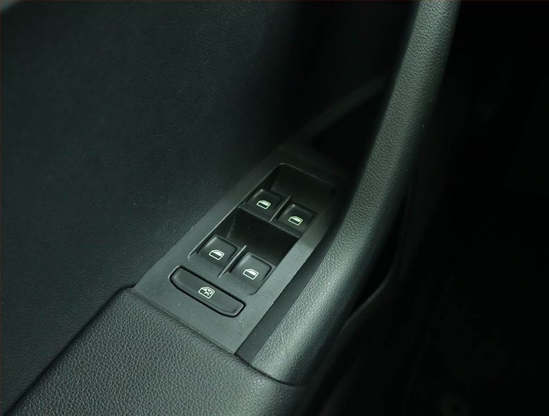Škoda Octavia (2014) 2.0 TDI, Serv.kniha, Kůže - fotka 16 z 16