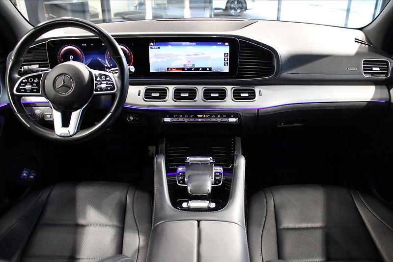 Mercedes-Benz GLE 300d 4MATIC AMG Line 7Míst/Nig - fotka 10 z 34