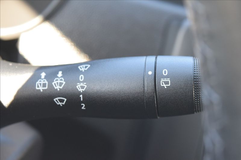 Dacia Duster 1,6 SCe 84KW 1 MAJITEL, TAŽNÉ - fotka 33 z 42