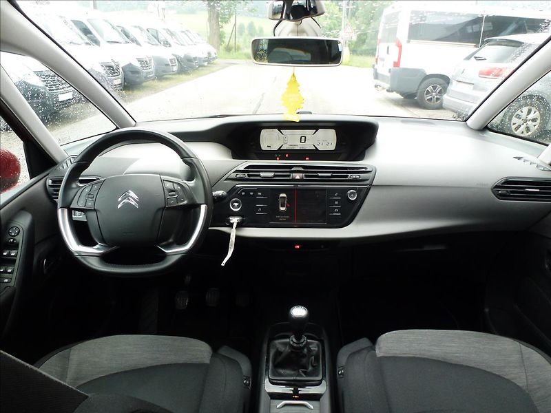 Citroën C4 Picasso 1,2 PureTech 110 MAN  SpaceTou - fotka 31 z 51