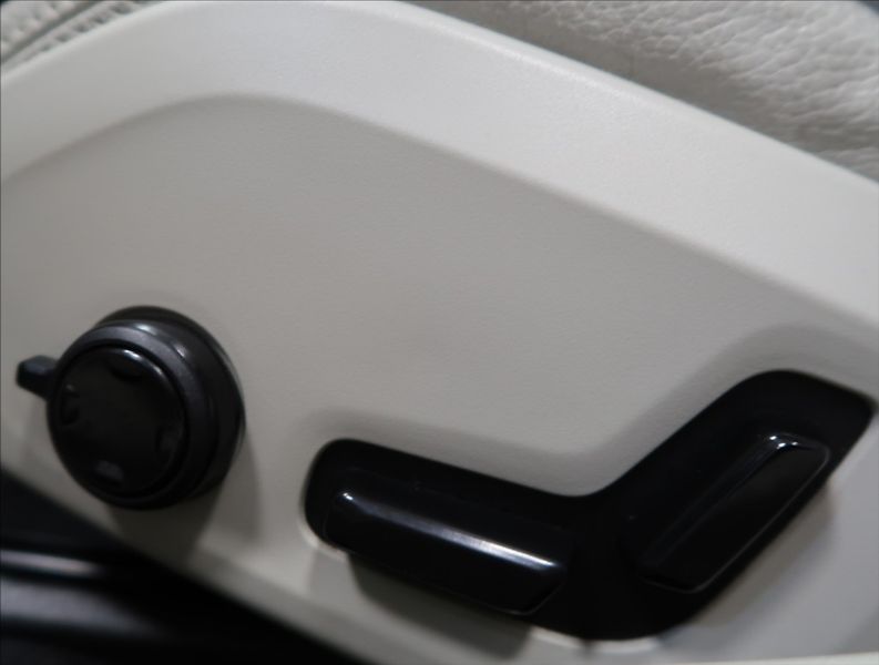Volvo S90 2,0 D5 AWD INSCRIPTION - fotka 42 z 54