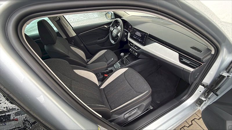 Škoda Kamiq (2025) SELEC TSI 85/1.0 M6F - fotka 14 z 23