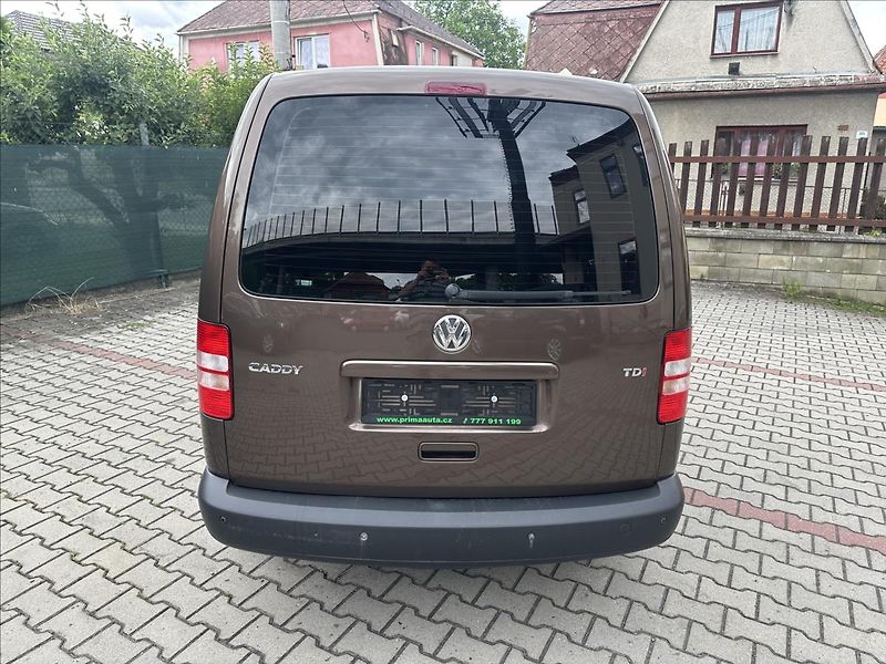 Volkswagen Caddy 1,6 TDI MAXI 7.MÍST REZERVACE - fotka 6 z 21