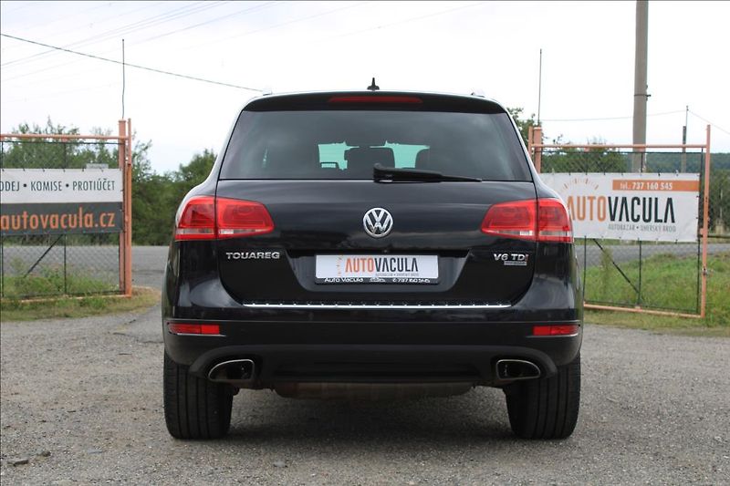 Volkswagen Touareg 3,0 TDi  4 x 4, AUTOMAT, DPH - fotka 6 z 40