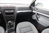 Škoda Octavia (2005) Ambiente 1.6, nová STK - náhled 8