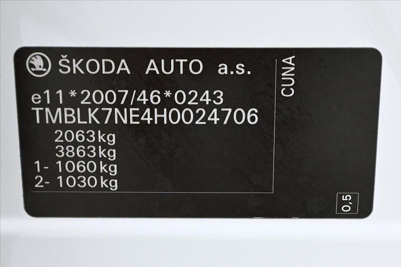 Škoda Octavia 2,0 TDI 135kW RS Záruka až 5 l - fotka 12 z 30