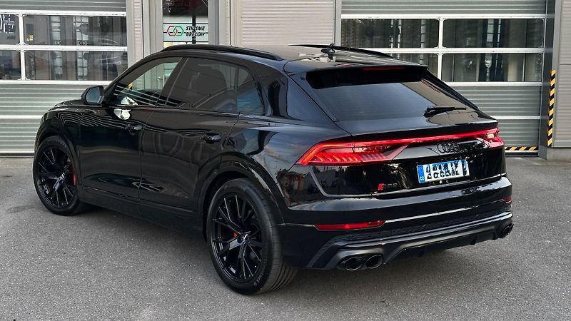 Audi SQ8 4,0 TDI  ČR - fotka 4 z 25