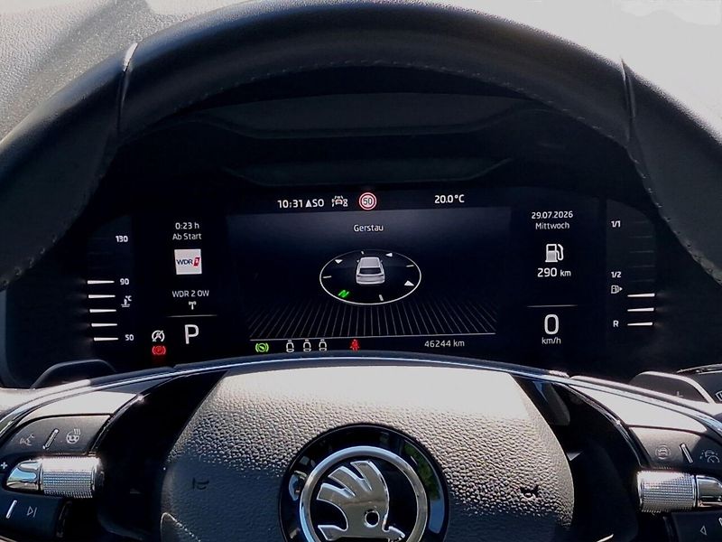 Škoda Karoq 1.5 TSI DSG Kamera Keyless ACC - fotka 9 z 13