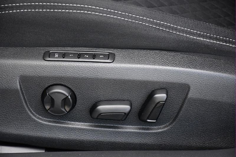 Škoda Superb 1.6TDi 88kW STYLE - fotka 34 z 40