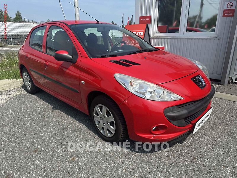 Peugeot 206 (2010) 1.4i, AC - fotka 1 z 3