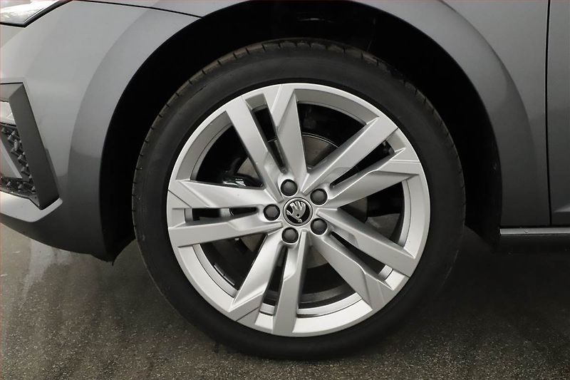 Škoda Scala (2025) 1.0 TSI, Drive - fotka 18 z 18