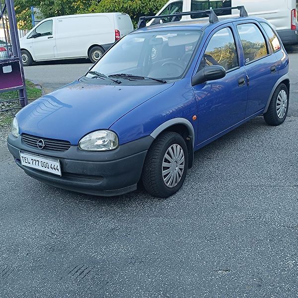 Opel Corsa 1.0-12V/40kW - fotka 2 z 20