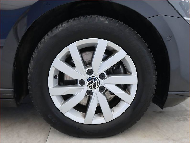 Volkswagen Passat (2020) Business 2.0 TDI, Automat - fotka 15 z 21