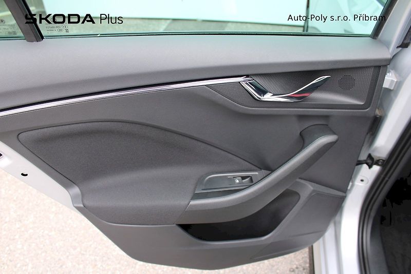 Škoda Kamiq (2023) Monte Carlo 1.5TSI / 110kW 6°M - fotka 19 z 24