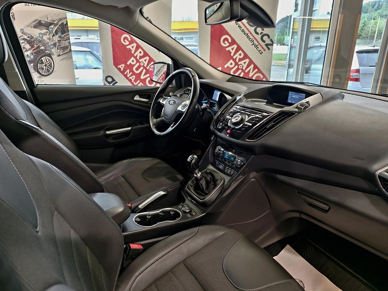 Ford Kuga 1.5 EcoBoost 110kW TITANIUM - fotka 8 z 24