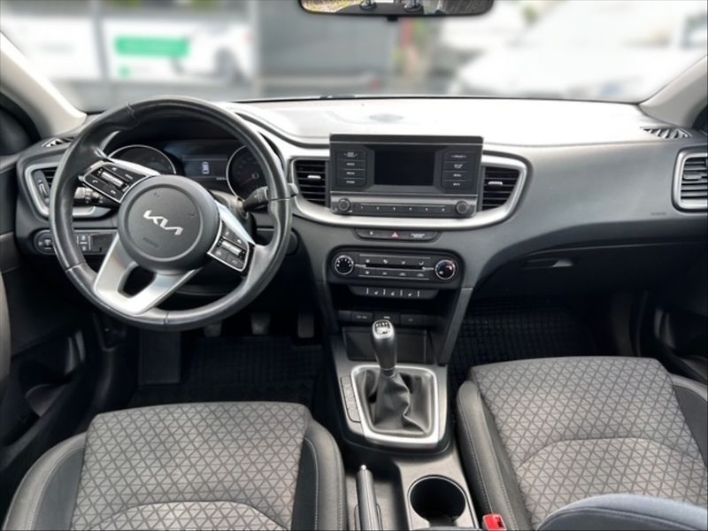 Kia Ceed 1,5 T-GDI 118 Fresh - fotka 9 z 11