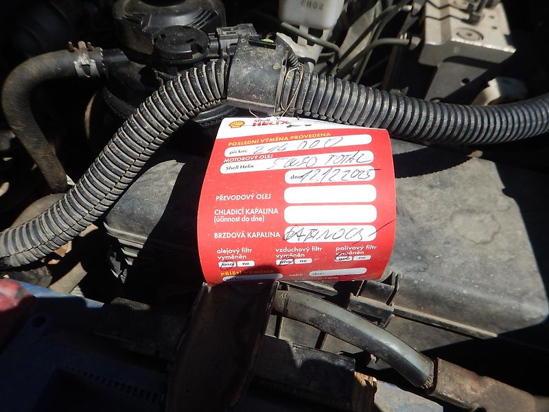 Toyota Hilux 3.0 D-4D, 4x4, AUTOMAT, TAŽNÉ - fotka 26 z 26